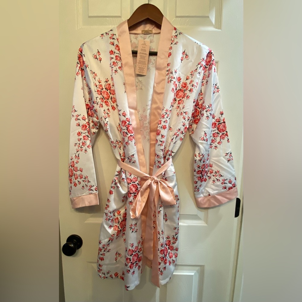 Morgan Lane- Satin Robe
